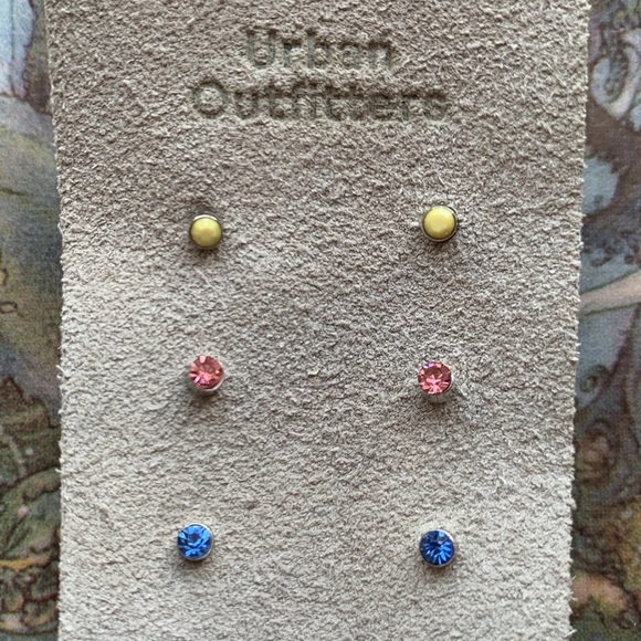 NWOT Urban Outfitters Stud Earrings, 6 pairs - Picture 3 of 5